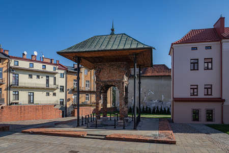 TARNOW, POLAND - OCTOBER 10, 2021: Polish city in Malopolska often called "Pearl of Polish Renaissance". Europe's most beautiful town according CNN. o / p The bimah at ul. Zydowska is the only visible remain of the Old Synagogue built in 1630.のeditorial素材