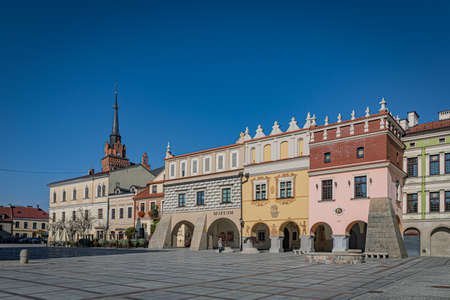 TARNOW, POLAND - OCTOBER 10, 2021: Polish city in Malopolska often called "Pearl of Polish Renaissance". Europe's most beautiful town according CNN. o / p enchanting market square with beautiful tenemenntsのeditorial素材