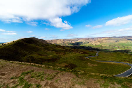 A trip along the mountain range in the Peak District, from Mam Tor to Losehill Pike Wards Pieceの写真素材