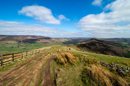 A trip along the mountain range in the Peak District, from Mam Tor to Losehill Pike Wards Piece
