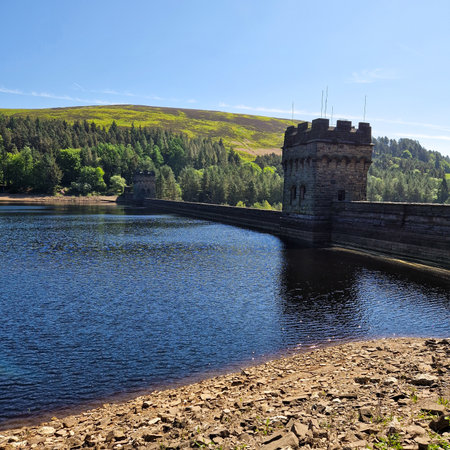 Nestled amidst the picturesque landscapes of the United Kingdom, Derwent Reservoir stands as a tranquil oasis of natural beauty. The reservoir, located in the stunning Derbyshire countryside, offers a serene escape from the bustling world.の写真素材