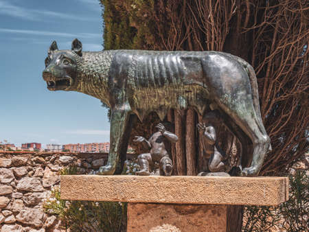 Sculpture of a wolf in the streets of Ronda.の写真素材