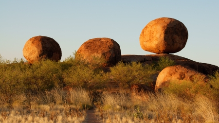 Devils marbles, strange rock formation in Australiaの写真素材