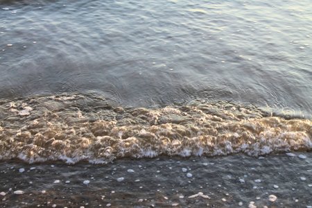 Close up view of a wave in the shoreline