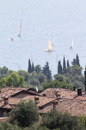 sailing boat on lake Garda in northern Italyの写真素材