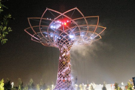 Milan, Lombardy, Italy - October 19, 2015: The tree of life Tree of life in Italian water-play during night show. The tree of life is the symbol of Expo 2015 areaのeditorial素材