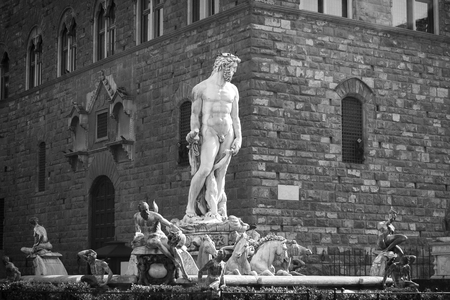 Black and white shot of the Fountain of Neptune, sculpted by Bartolomeo Ammannati in around 1560, and preserved in Florence, Italyのeditorial素材