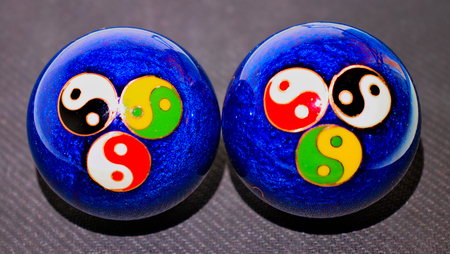 blue metal chinese zen balls yin yangの写真素材