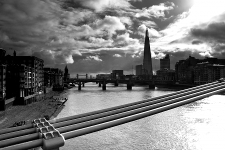 View of the Thames river in the city of Londonのeditorial素材