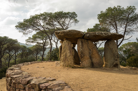 Dolmen de Pedra gentil, Vallgorguina, Catalunyaの写真素材