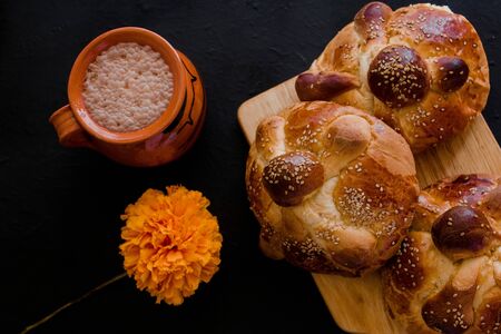 Pan de Muerto, mexican Sweet bread in Day of the Dead celebration in Mexicoの写真素材