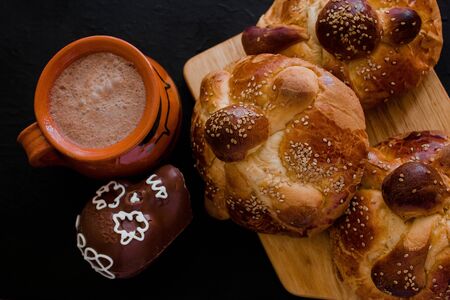 Pan de Muerto, mexican Sweet bread in Day of the Dead celebration in Mexicoの写真素材