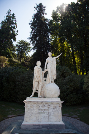 Statue, Villa Melzi, Lake Como, Italy.のeditorial素材