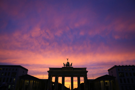 Berlin, Germany. Brandenburger Tor, Pariser Platzの写真素材