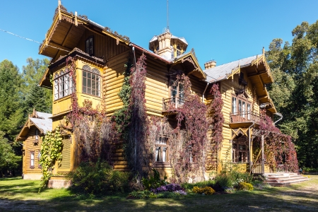 JULIN, POLAND - SEPTEMBER 26  Created by Roman Potocki  1851-1915  hunting palace in Julin on September 26, 2012 is the one of the three surviving Polish XVIII-century aristocratic hunting residence のeditorial素材