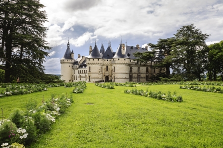 CHAUMONT - JUNE 09: Chaumont Castle built in the tenth century, since 1560, owned by Catherine de Medici in Chaumont Sur Loire in France on June 09, 2010のeditorial素材