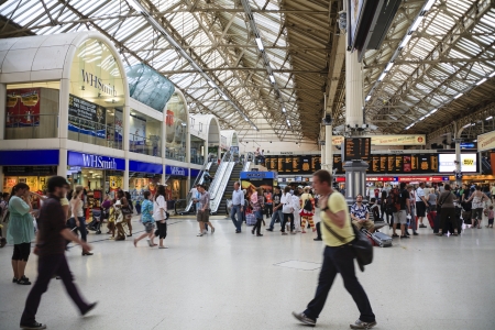 LONDON - JUNE 05: Inside view of Victoria Rail Station and London Underground complex, serving about 70 million passengers per year in City of Westminster in London in UK on June 05, 2010のeditorial素材