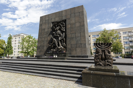 WARSAW, POLAND - AUGUST 05, 2016: Ghetto Heroes Monument that was unveiled on April 19, 1948, commemorates the heroes who fought against the Nazis during the uprising in 1943のeditorial素材