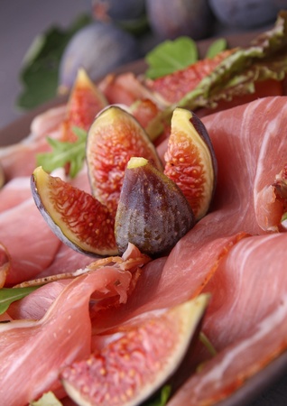 plate of ham and figsの写真素材