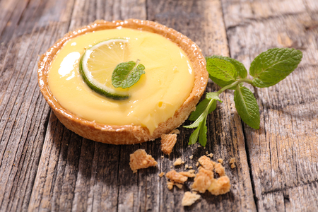 lemon tart citrusの写真素材
