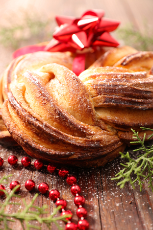 cinnamon roll for christmasの写真素材