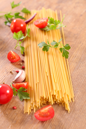 raw spaghettiの写真素材