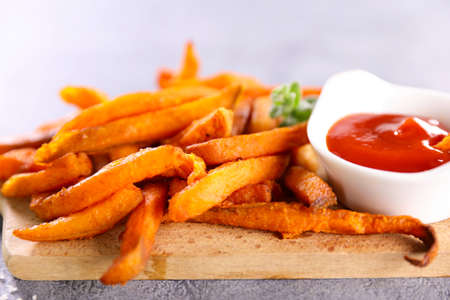 healthy baked sweet potato fries