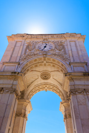 Famous arch at thr Praca do comercio and sunlight- Lisbon, Portugalの写真素材