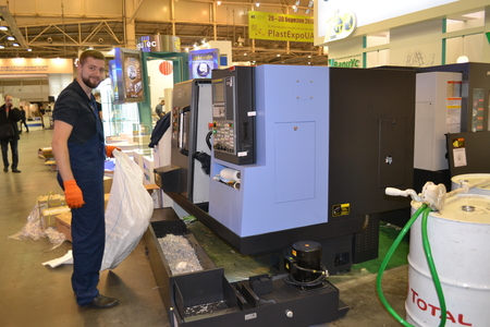 Kiev, Ukraine International Industrial Exhibition - November 25, 2016: - industrial machinery, Industrial equipment, industry facilities and machine tools, machinery lathesのeditorial素材