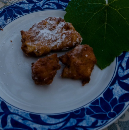 A delicious dish with acacia flower pancakesの素材