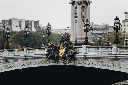 PARIS, FRANCE OCTOBER 2016: Pont Alexandre IIIのeditorial素材