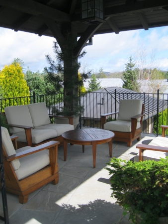 Highlands, NC - April 29, 2013 - a beautiful cabana at Old Edwards Innのeditorial素材