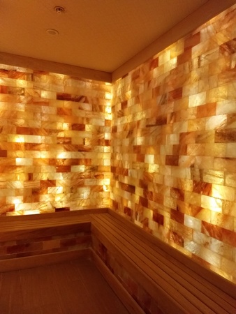 September 1, 2018 - Charlotte, NC - Ritz Carlton salt saunaのeditorial素材