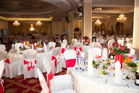 Elegant round party table. Setting could be for a wedding, birthday, or any occasion.のeditorial素材