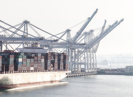 LONG BEACH, CALIFORNIA - MAY 30: Long beach port on May 30, 2015 in Long Beach, California, USA.のeditorial素材