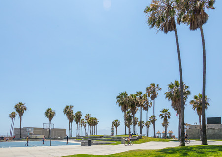 VENICE, UNITED STATES - MAY 21, 2015: Ocean Front Walk at Venice Beach, California. Venice Beach is one of most popular beaches of LA County.のeditorial素材