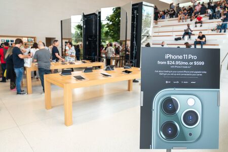 Aventura, Florida, USA - September 20, 2019: Interior of Apple store in Aventura Mall on first day of officially started selling the iPhone 11, iPhone 11 Pro and iPhone 11 Pro Maxのeditorial素材