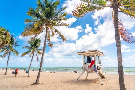 Fort Lauderdale, Florida, USA - September 20, 2019: Seafront beach promenade with palm trees on a sunny day in Fort Lauderdaleのeditorial素材