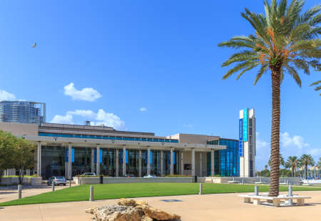 ST. PETERSBURG, FLORIDA - SEPTEMBER 2: Mahaffey Theater on September 02, 2014 in St. Petersburg, FL.のeditorial素材