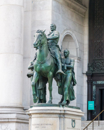 New york, USA - May 15, 2019: Theodore Roosevelt equestrian monument at the Museum of Natural History in New York Cityのeditorial素材