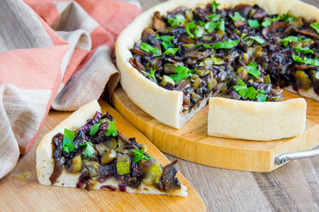 Mushroom pie, vegetarian dish, healthy baked goods, delicious lunchの写真素材