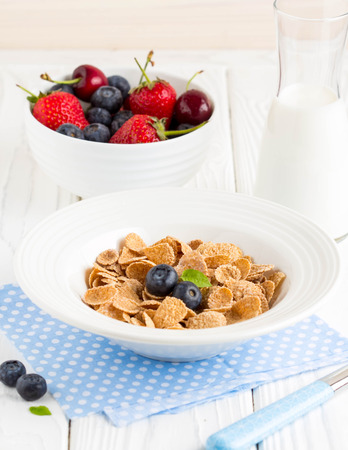 Multi-slag flakes for Breakfast with berries and milk, muesli, cornの写真素材