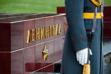 MOSCOW, RUSSIA - NOVEMBER 08, 2017: The Honor Guard of the 154 Preobrazhensky Regiment in the infantry uniform at the solemn event. Alexander Garden, Moscow.のeditorial素材