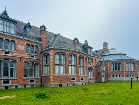 The bijloke, a stunning architectural complex in ghent, belgium, serves as a university college. Its historic buildings and serene surroundings provide an inspiring learning environment.の写真素材