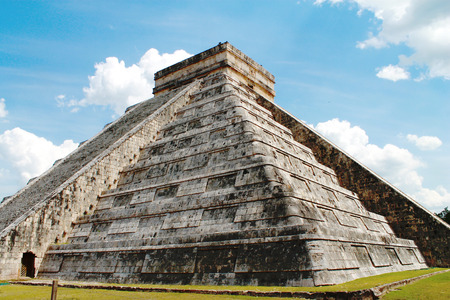 chichen itza pyramids