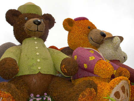 PASADENA, CA - JANUARY 1: The Rotary Rose Parade Float Committee designed their float âBuilding Dreams, Friendships and Memories,â to eradicate polio by raising awareness in the 122nd Tournament of Roses Parade on January 1, 2011 in Pasadena, Californのeditorial素材