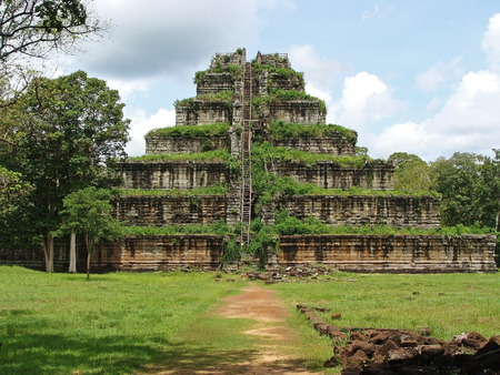 Ancient temple complex Ko Ker of Cambodia.の写真素材