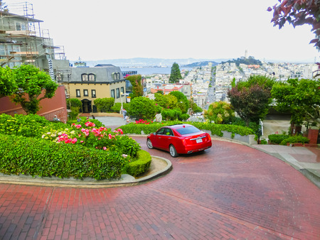 San Francisco, California, United States of America - May 04, 2016: View of Lombard Street in San Francisco ,California, USA. Lombard street is crookedest street in the world.のeditorial素材