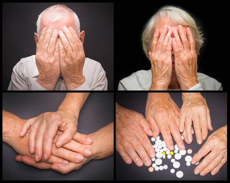 The old hands with pillsの写真素材