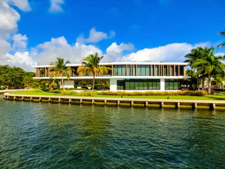 Fort Lauderdale - December 11, 2019: Luxury mansion in exclusive part of Fort Lauderdale known as small Veniceのeditorial素材